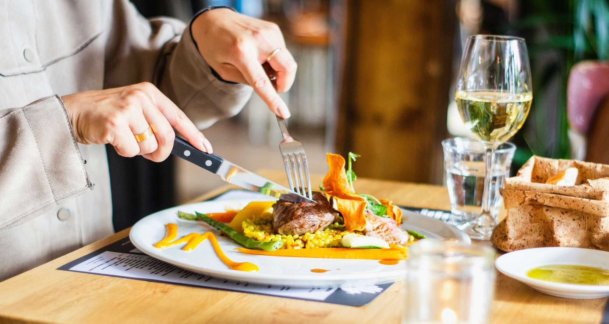 Ambiance chaleureuse du restaurant